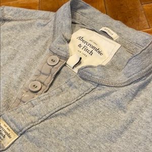 Men’s A&F Distressed Henley